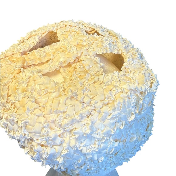 Vintage Cream Floral Hat with Green Bow - Picture 3 of 5